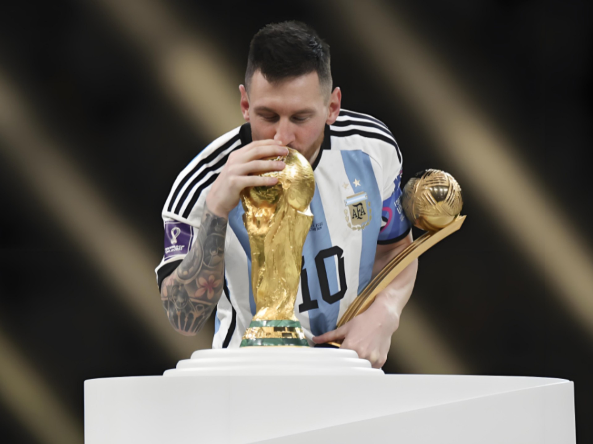 体图：多特只打算与布兰特续约1年，若球员降薪将提供2年合同