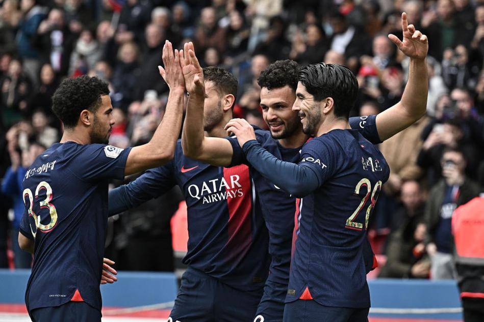 球迷：这球假得我都信了